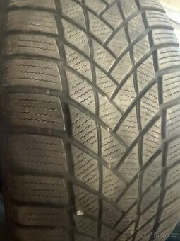 Pneu zimní 235/45 R18 98V zimní