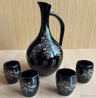 Souprava ručně zdobená