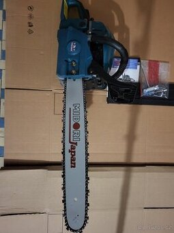 Motorová řetězová pila MAKITA PROFESIONAL