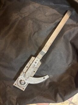 VW brouk oval, malookno. Stahovačka okna