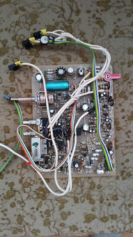 Prodám funkční magnetofonovou desku do Tesla Condoru.