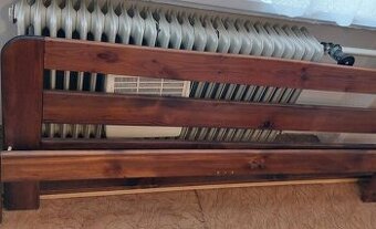 Postel z masivu 180x200cm (levne)