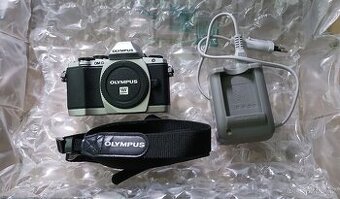 Olympus OM-D E-M10 m4/3 micro 4/3