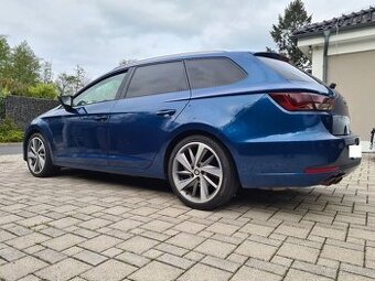 SEAT Leon 2.0TDi 135kW kombi navi vyhrev isofix hagusy