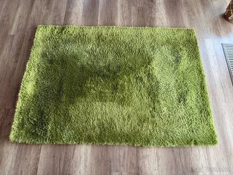 Kusový koberec zelený 170x120 cm