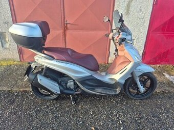 Piaggio Beverly 350, 24kw