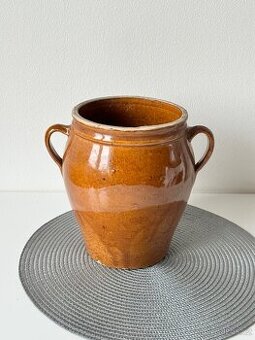 Krásný kameninový hrnec, zelák? Nebo jen nádoba?