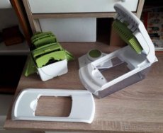 Multifunkční kráječ pro ovoce a zeleniny.