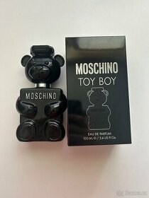 Moschino Toy Boy vzorek
