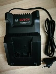 Prodám nabíječku Bosch Profesional GAL 18V-40,