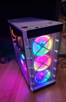 PC Intel i7 10700K / 32GB RAM / 5600XT / LCD