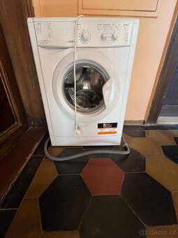 pračka Indesit