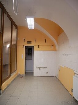 Pronájem obchodního prostoru 15,27 m2 v centru města