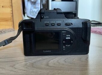 Fotoaparát značky Panasonic DMC-FZ20 - 1