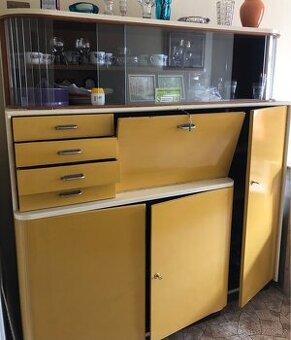 Retro kredenc - 1