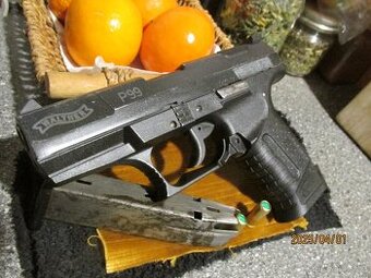 Prodám plynový Walther-UMAREX P99-9mm
