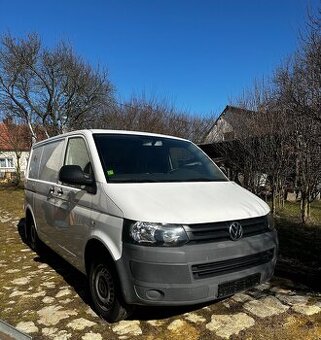 Vw T5 103 kW, dvoje posuvky,AC,Navi,BT tažné,2012 serviska