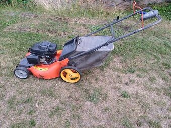 Ruční kočárková sekačka Husqvarna
