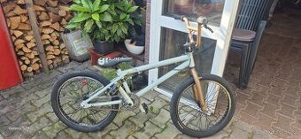 BMX GT - 1