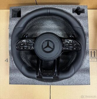 MERCEDES BENZ AMG - VOLANT