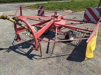 Shrnovač píce Pottinger 322 U, záběr 3m, kardan se spojkou,