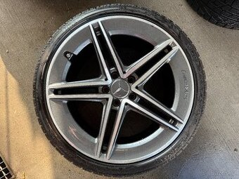 Zimná sada Mercedes-AMG 5 Twin-Spoke R19 Dvojrozmer
