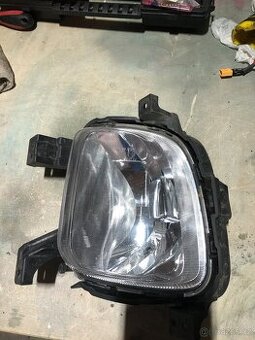 Kia Carens RP mlhové světlo pravé