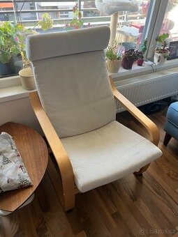 Křeslo Poang s podnožkou