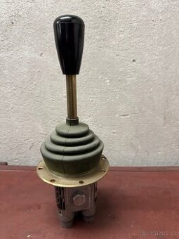 Pneumatický joystick