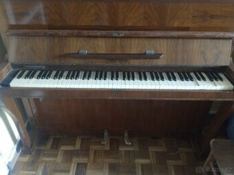 Prodám piano Petrov