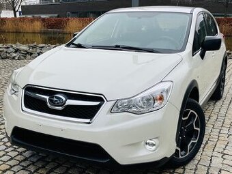 Subaru XV 1.6i 4x4 BENZIN MANUÁL SENZORY TAŽNÉ TOP STAV