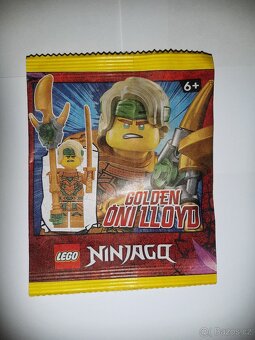 LEGO  GOLDEN LLOYD