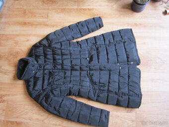 Prošívaná zimní bunda / kabát M/L, lehká a teplá