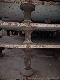 Do keramické pece pláty a stojánky