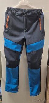 Softshellové outdoorové kalhoty