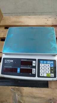 Obchodní váha značky CAS - s diplejem pro zákazníka