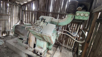 Pístový vzduchový kompresor ČKD Praha - 2 DVK 280