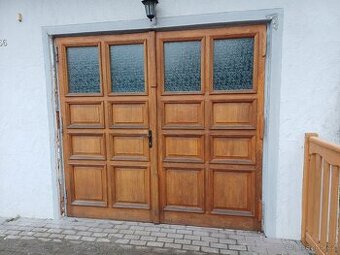 Dřevěná vrata