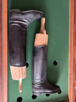 Staré vojenské jezdecké boty,dragoun,s napinakama