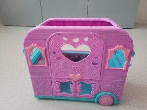 Karavan pro panenky velikosti Barbie a menší