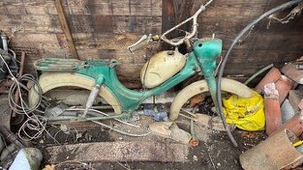 2 x kostra moped stadión nálezový stav