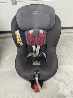 Autosedačka Britax Römer Dualfix M-size