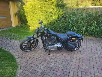 Harley Davidson FXBR Breakout 107