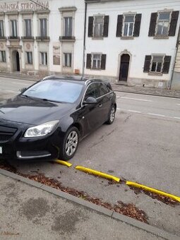 Prodám opel insignia 2.0 118/4 000 (A) Sports/Tourer