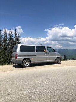 TOYOTA HIACE LXH22L