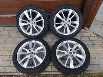 Škoda Octavia 3, letní ALU 225/45R17. Trius
