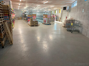 Pronájem haly 360 m2 v Bruntále