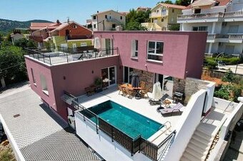 Vila u moře - Chorvatsko trogir