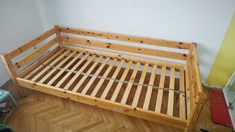 Dětská vysoká postel Flexa z masivní borovice 90x200