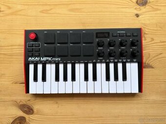 AKAI MPK Mini MK3 – téměř nový, použitý jen 2×